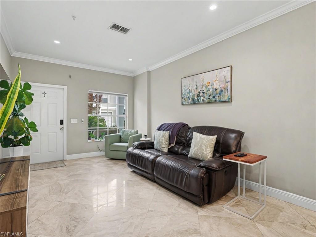 3299 Megan Ln, Unit 4, Naples, FL 34109 Photo