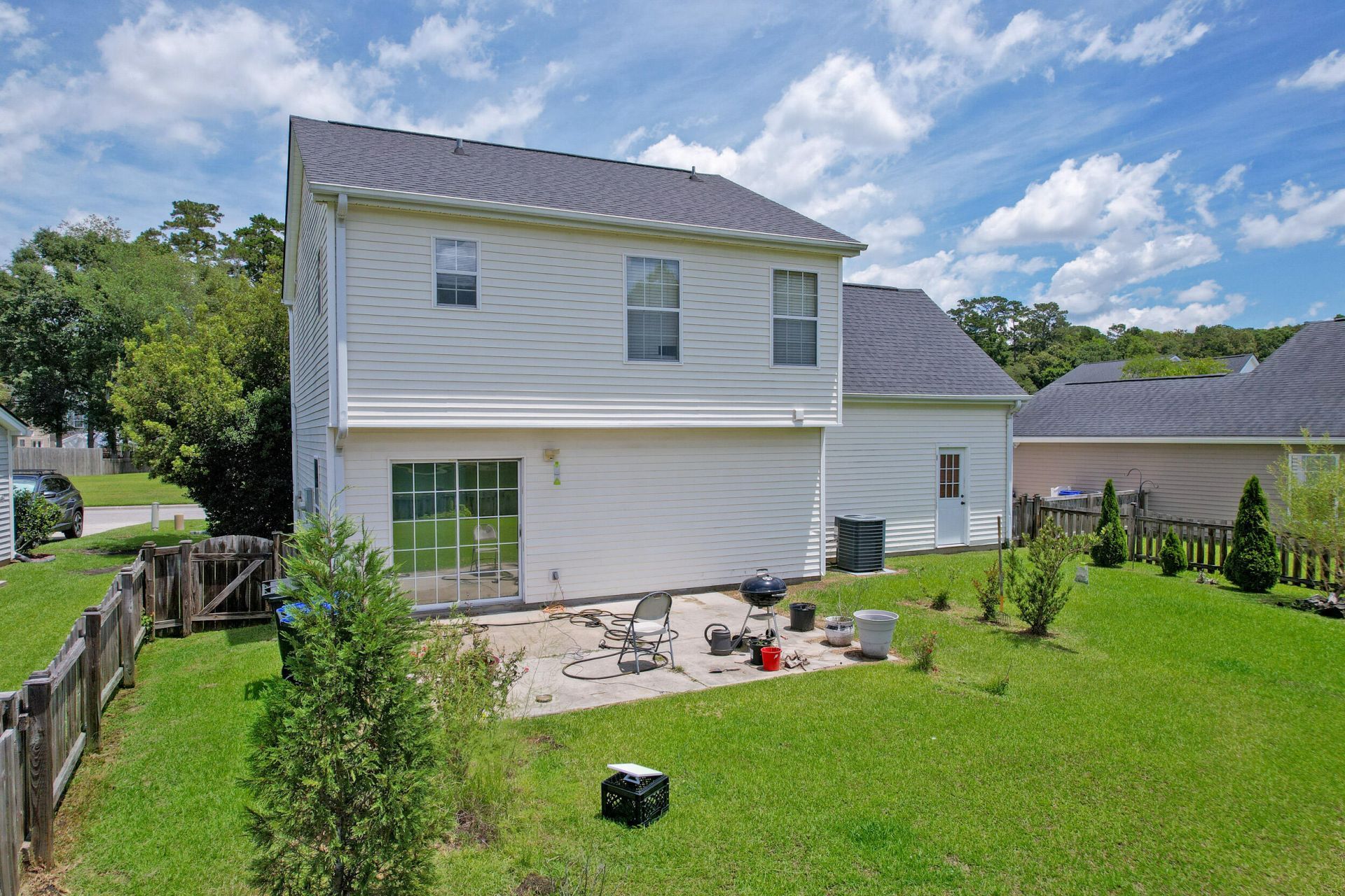 102 Warrell Circle Photo 12