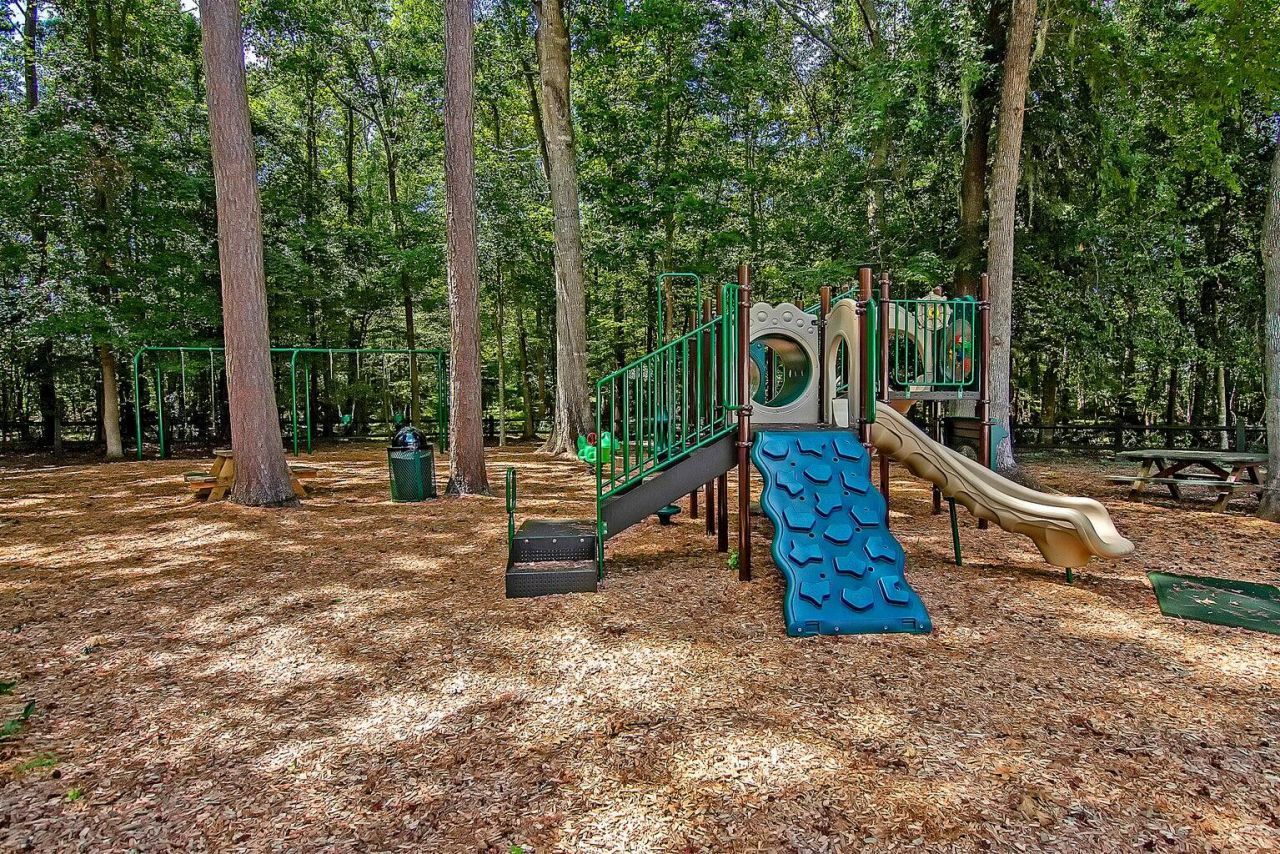 102 Warrell Circle Photo 24