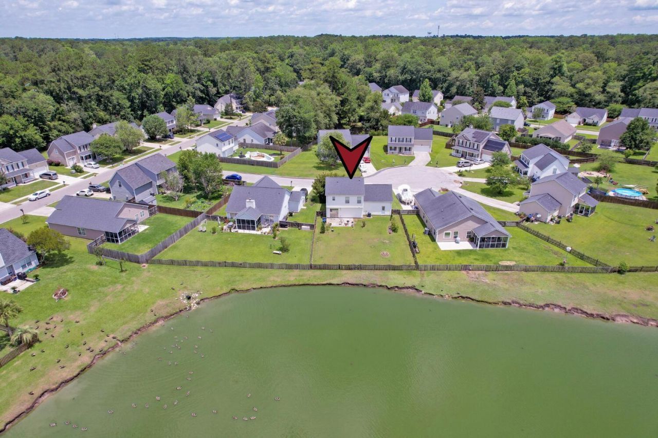 102 Warrell Circle Photo 8