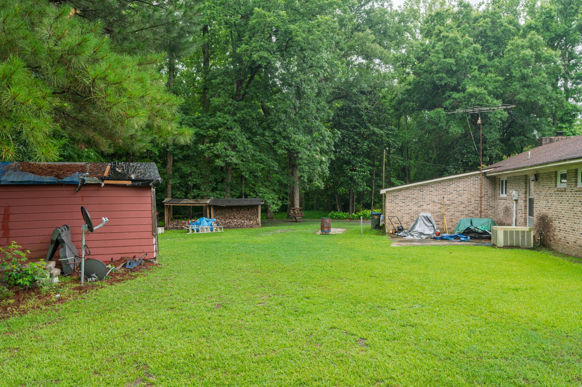 572 Westbury Road Photo 25