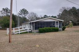125 Silver Lane photo 4