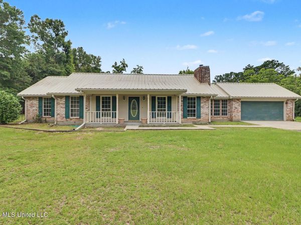 256 Morgan Seal Road, Picayune, MS 39466