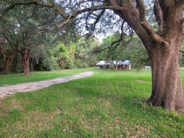 2203 Cooks Corner Road, Lucedale, MS 39452