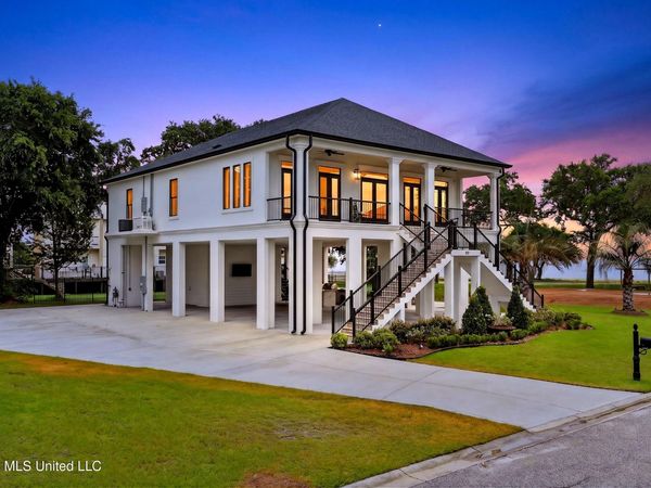 100 Runnels Avenue, Long Beach, MS 39560