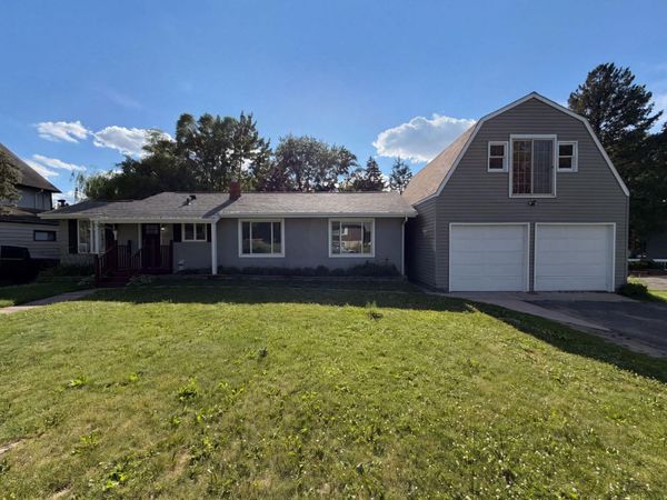 1695 Abell Street , Maplewood, MN 55117