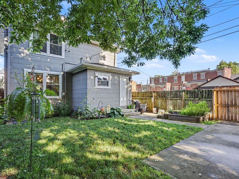 1084 S Champion Avenue, Columbus, OH 43206 Photo 23