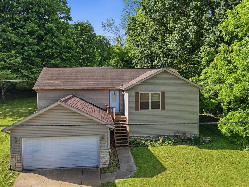 115 Grand Ridge Road , Howard, OH 43028 Photo 2