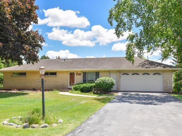 N79W16119 Community DRIVE, Menomonee Falls, WI 53051