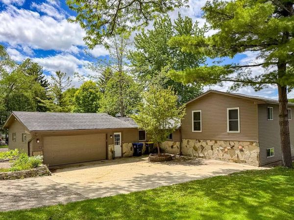 N4973 Spearhead TRAIL, Juneau, WI 53039