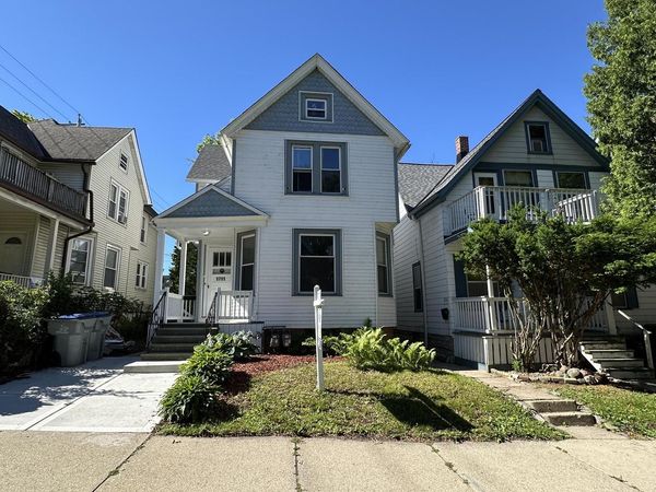 1711 E Belleview PLACE, Milwaukee, WI 53211