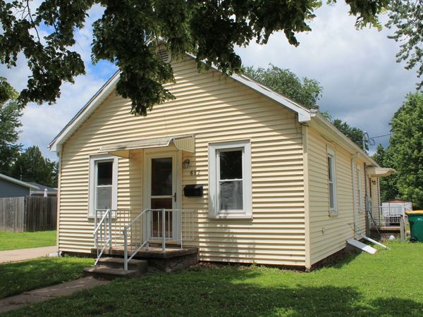 612 E Pierce Street, Macomb, IL 61455