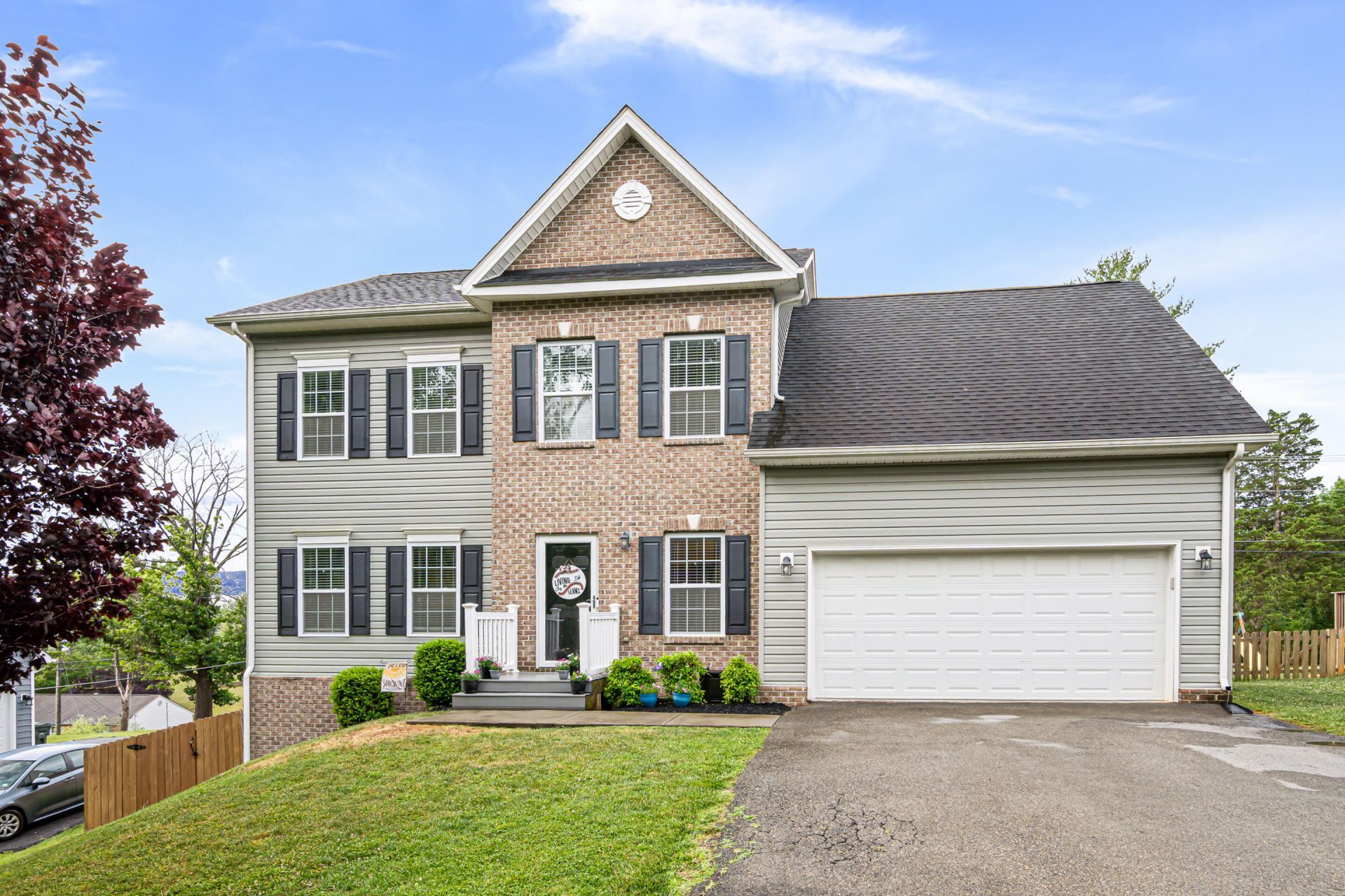 1283 North Mill Rd, Salem, VA 24153 Main Photo