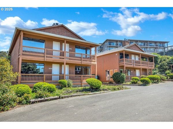 1379 PACIFIC AVE, Cannon Beach, OR 97110