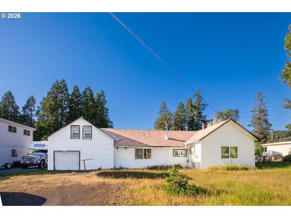 47433 SCHOOL ST, Oakridge, OR 97463