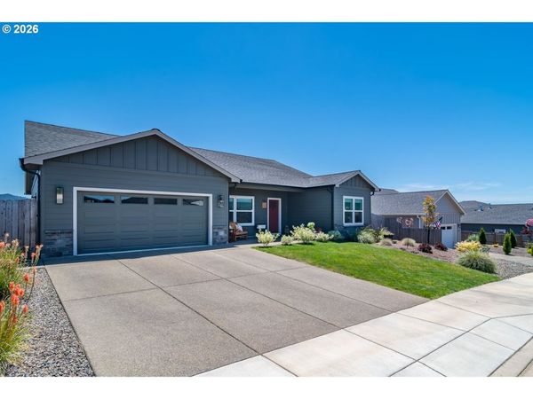 836 DURHAM AVE, Sutherlin, OR 97479