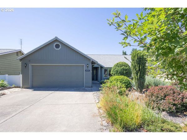 809 SIEVERKROPP DR, Hood River, OR 97031