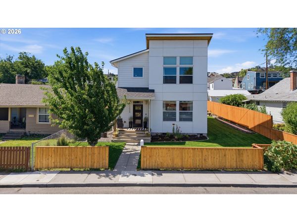 1224 E 8TH ST, The Dalles, OR 97058
