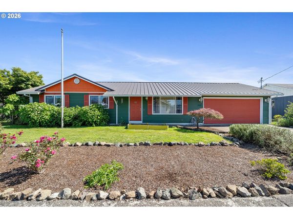 3509 WALNUT LN, Tillamook, OR 97141
