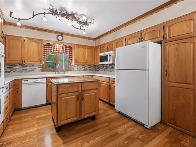 8564 Squires Lane NE, Warren, OH 44484 Photo 12