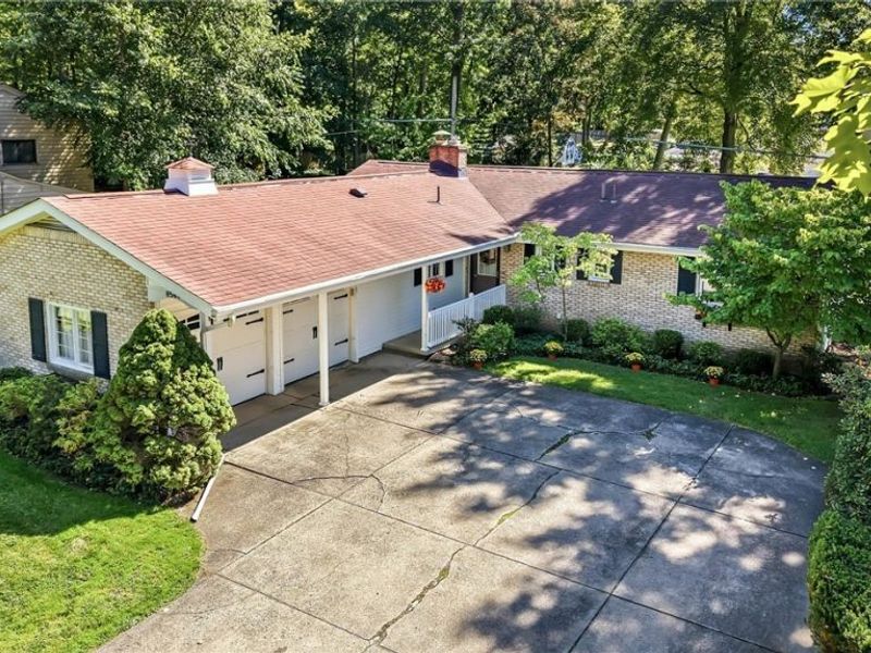 8564 Squires Lane NE, Warren, OH 44484 Photo 2