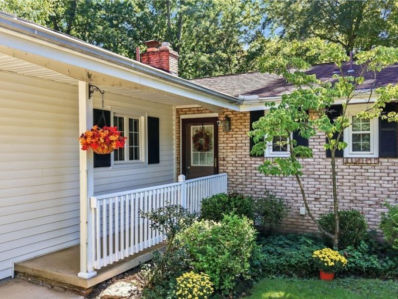 8564 Squires Lane NE, Warren, OH 44484 Photo 3
