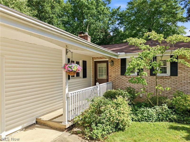 8564 Squires Lane NE, Warren, OH 44484 Photo 3