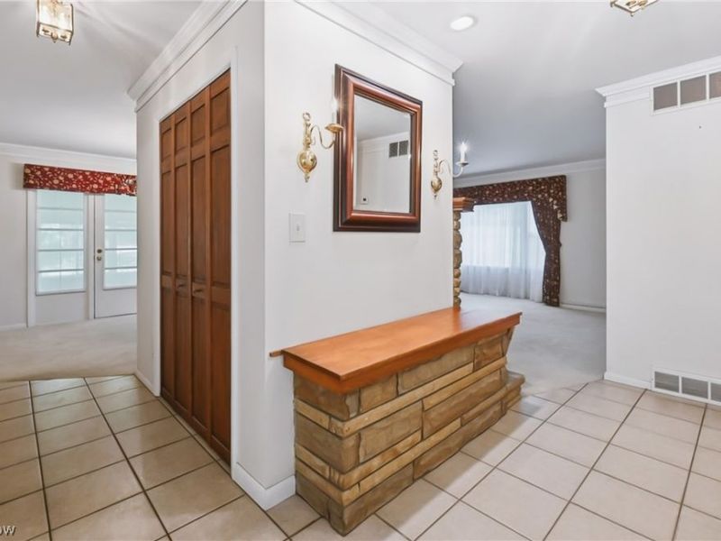 8564 Squires Lane NE, Warren, OH 44484 Photo 4