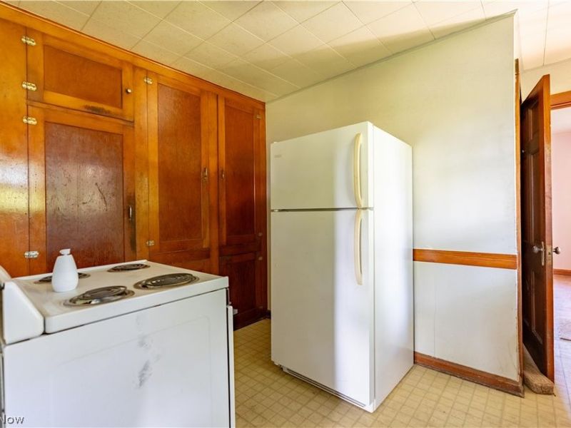 809 Easton Street NE, Canton, OH 44721 Photo 12