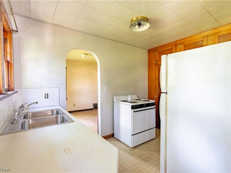 809 Easton Street NE, Canton, OH 44721 Photo 14