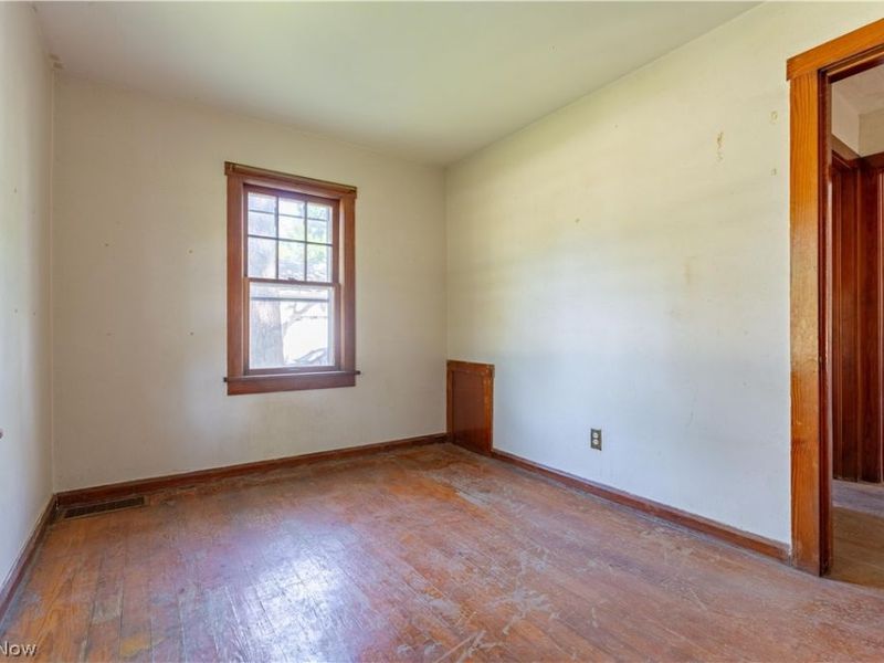 809 Easton Street NE, Canton, OH 44721 Photo 15