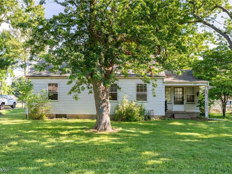 809 Easton Street NE, Canton, OH 44721 Photo 2