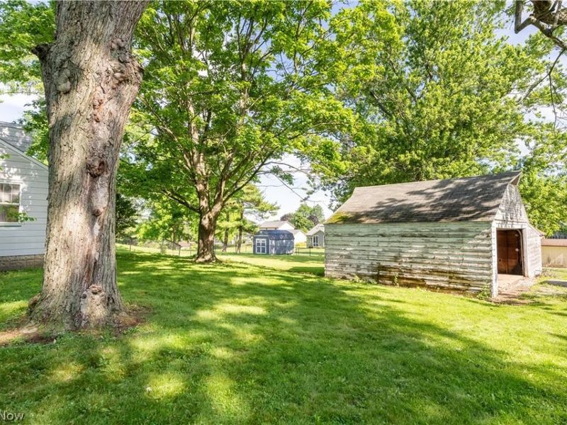 809 Easton Street NE, Canton, OH 44721 Photo 26