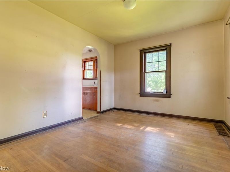 809 Easton Street NE, Canton, OH 44721 Photo 9