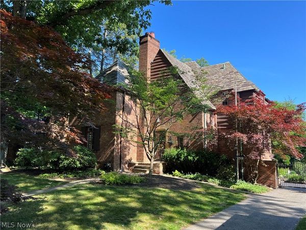 16287 Brewster Road, Cleveland, OH 44112