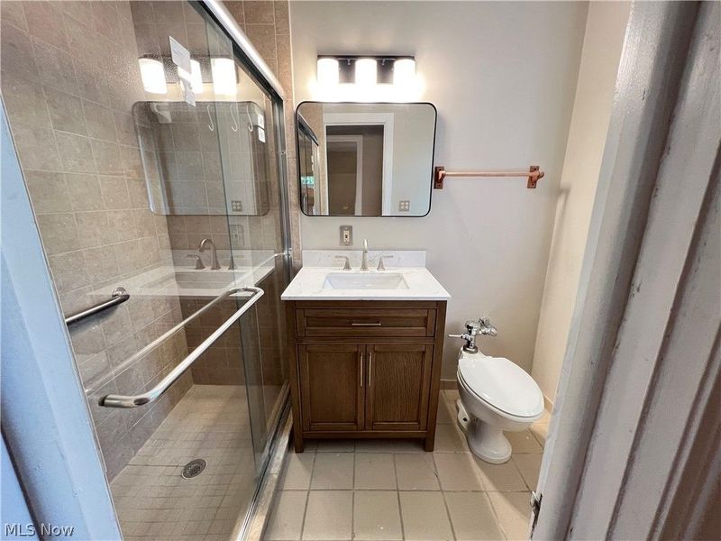 16287 Brewster Road, Cleveland, OH 44112 Photo 37