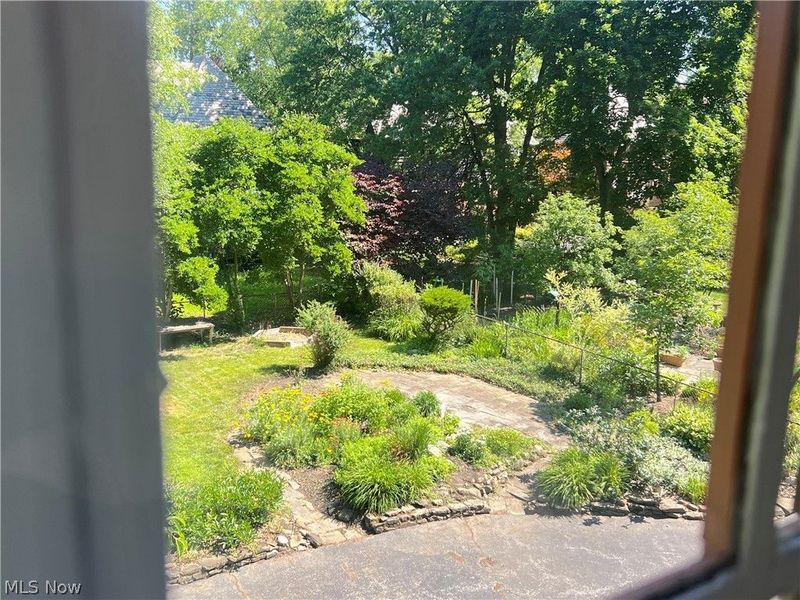 16287 Brewster Road, Cleveland, OH 44112 Photo 43