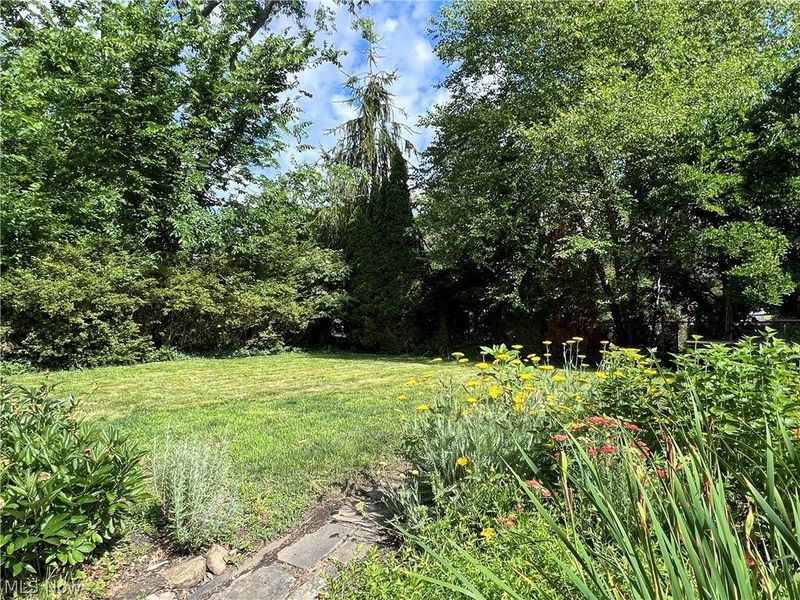 16287 Brewster Road, Cleveland, OH 44112 Photo 7