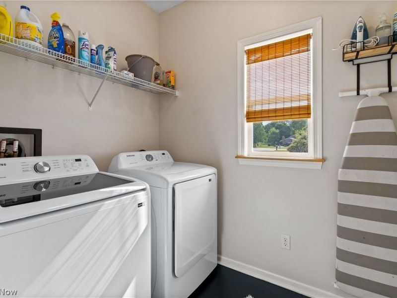 10689 Cleveland Avenue NW, Uniontown, OH 44685 Photo 34
