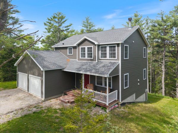 21 River Point Road , Wiscasset, ME 04578