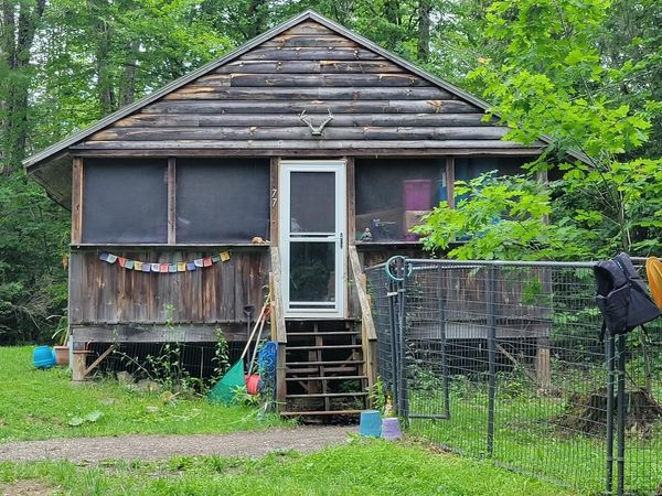 77 Hart Street , Newport, ME 04953