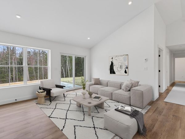 14 McGrath Pond Loop Road , Belgrade, ME 04917