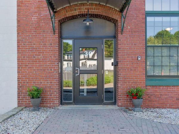 30 Lincoln Street , Unit 105, Westbrook, ME 04092