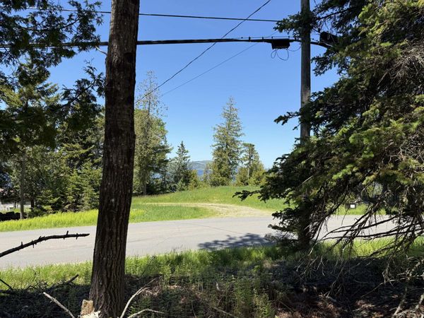 18/19C W West Bay Road, Islesboro, ME 04848