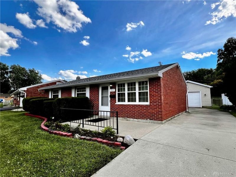 2517 Newcastle Drive, Dayton, OH 45420 Photo 2