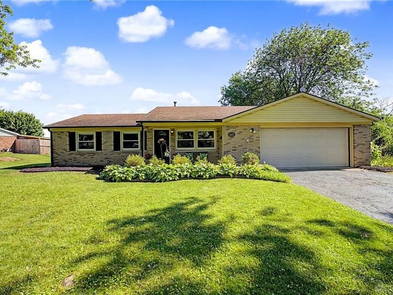 4627 Whitegate Drive, Beavercreek, OH 45430 Photo 1