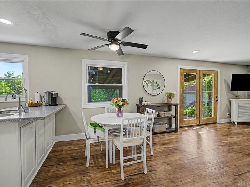 4627 Whitegate Drive, Beavercreek, OH 45430 Photo 6