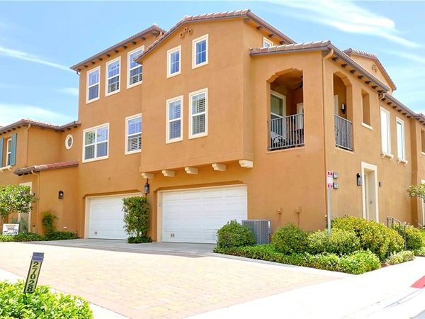 27022 Pebble Beach, Valencia, CA 91381