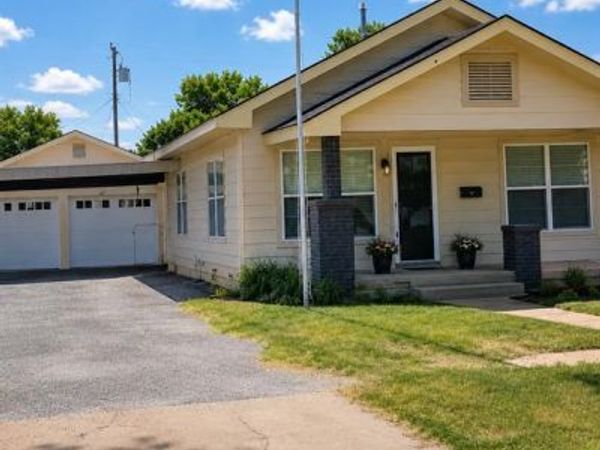 110 N Bailey , Hobart, OK 73651