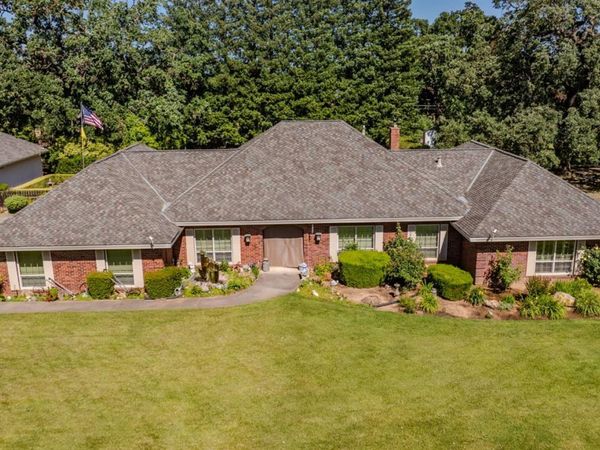 9069 Bader Rd, Elk Grove, CA 95624